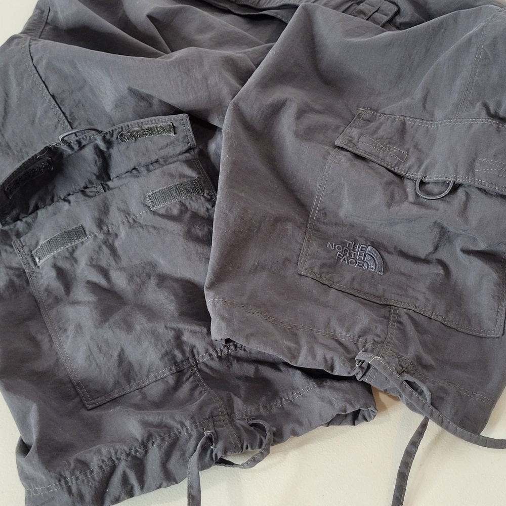 The North Face Nylon Cargo Hiking Capri Pants - Size M - Picture 11 of 14